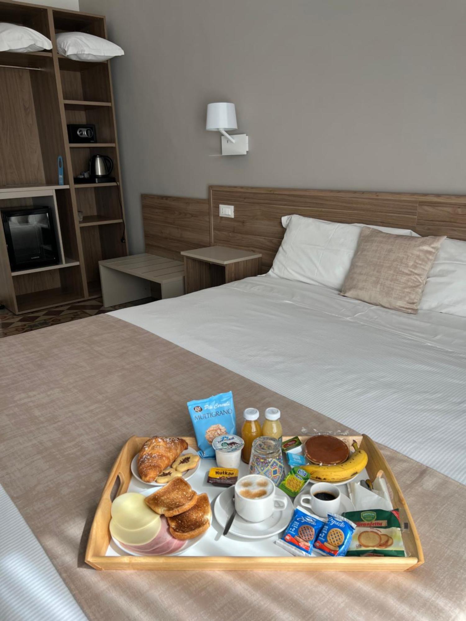 Nove Volte B&B Catania-Fontanarossai nemzetközi repülőtér Kültér fotó